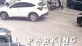 Así cualquiera se estaciona...xD