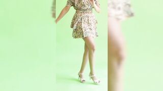 Inndian Girl Rashi Dance