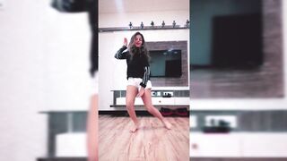 Indian Girl Reeya Kavediya Dance