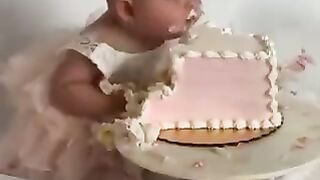 Hahaha ???? I ate the birthday cake ????.
