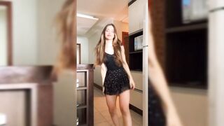 Indian Girl Hansika Gupta Dance