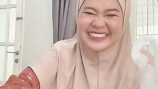 PRANK SUAMI MAKAN GORENGAN BATU