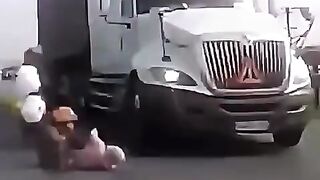 الحياة غالية