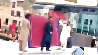 Background pasan nahi aya