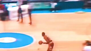 Michael Jordan’s historic free throw line dunk!