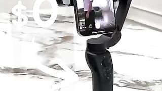 Intelligent phone holder