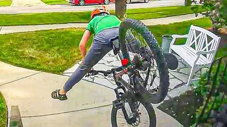 Go to see a Doctor if you don't laugh after watching this video ????