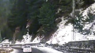 Nathia Gali Fresh Snowfall Beautiful View #nathiagali #nathia_gali #snowfall #snowfall2025 #winters