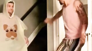 #scareprank #scarecam #scaring #prankvideos #pranks #funny