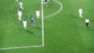 عادل تاعرابت يسجل هدف عالمي