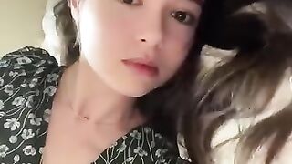 Subscribe me if you think im pretty and cute