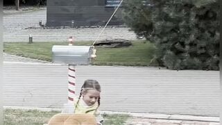 Little Girl's Secret Surprise for Elderly Lady#shorts#treading#surprise