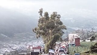 Long queues at tourist attractions