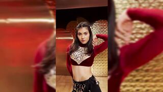 Indian Girl Jasmine Kalra Dance
