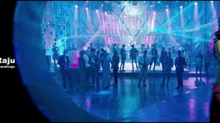 Yevadu Video Songs Ram Charan Kajal 3