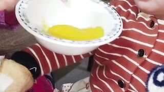 Areesha eating jelly first time????????????
