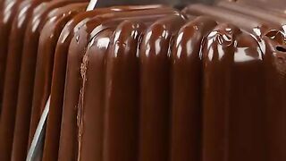 The chocolate dessert that everyone is talking about! So simple and delicious!