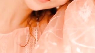 Wonderland drama actress Hajra Yamin pics