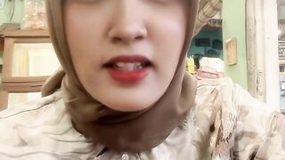 Jilbab montok melonya gede