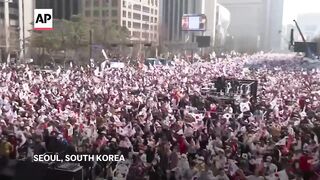 Supporters and opponents of President Yoon hold rallies in Seoul.