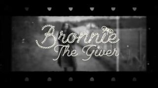 Chappell Roan - The Giver (music video cover by Bronnie)(720P_60FPS).mp4