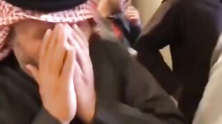 عشبة البرجس او الكبار