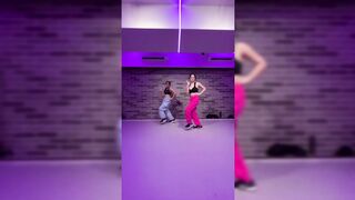Indian Girl Sara Dance