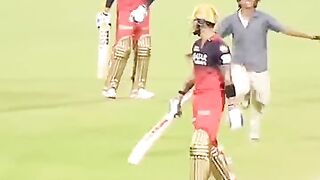Virat Kohli Fan Touched his Feet then Virat .2025
