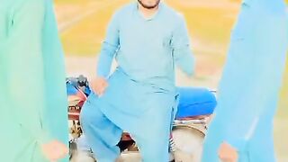 Sardaar vs don larai ho gaye سردار وی اس ڈون