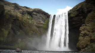 Beautiful Waterfall Scenery