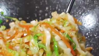 EASY & QUICK STIR-FRIED CABBAGE RECIPE #recipe