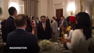 Trump thanks Muslim supporters at White House iftar dinner.