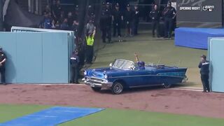 Ice Cube, Kirk Gibson, Freddie Freeman and more celebrate Dodgers championship in 1st home game!
