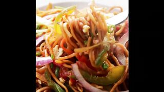 Yummy Kolkata Style Veg Chowmein Recipe