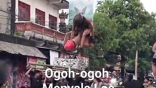 Ogoh"live