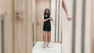 Indian Girl Khushi Singh Dance