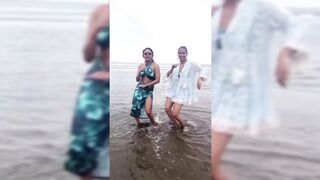 Indian Girl Raveena Choudhary Dance