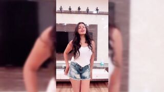 Indian Girl Reeya Kavedya Dance