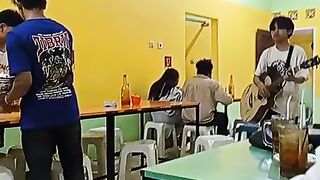 Ada lagi video si EMPUS ikut ngamen