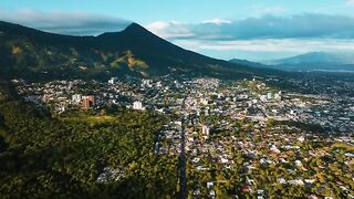 GEBRAKAN EL SALVADOR PERANG MELAWAN GENG PENJARA RAKSASA