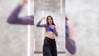 Indian Girl Zo Wish Dance