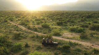 Cheetah vs Leopard.mp4