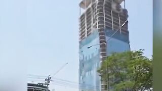 A 30-story building collapsed in the earthquake in North Bangkok_Reels Video