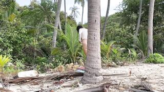 Survival solo girl