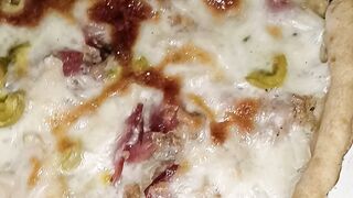 طريقه عمل كيش بالبشاميل وبالديك الرومي المدخن ساهل ولذيذ