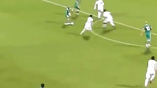 مهارات ياسين براهيمي مع المنتخب الجزائري فنك الصحرااااء