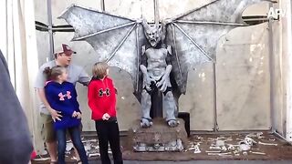 Scare Pranks That Keep Getting Scarier ????