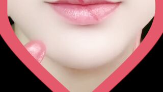 Lipstick applying
