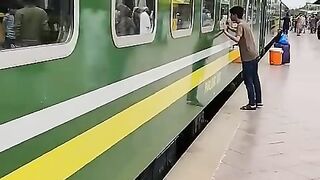 Premium Train Green Line