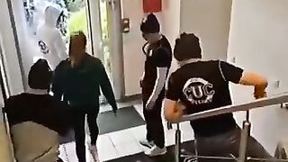 Не не ту напали!!!
